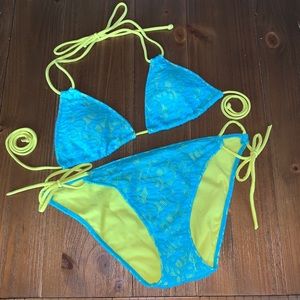 Victoria’s Secret lace bikini M